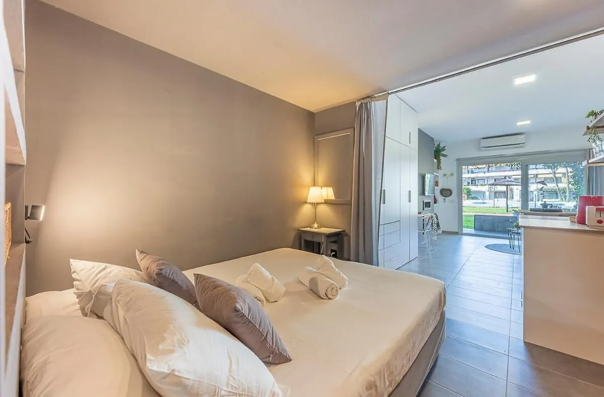 Golden Mile Getaway, Garden View, Pool & Comfort Marbella 0*,