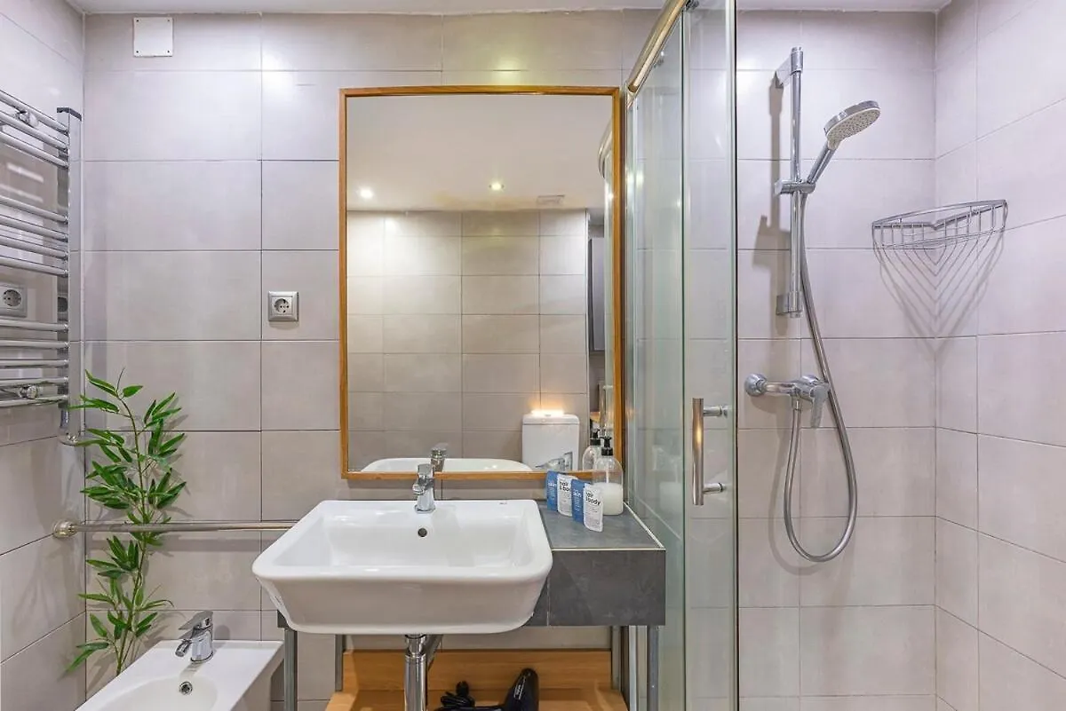 Golden Mile Getaway, Garden View, Pool & Comfort Marbella Spain