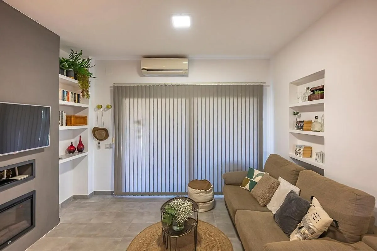 Golden Mile Getaway, Garden View, Pool & Comfort Marbella Spain