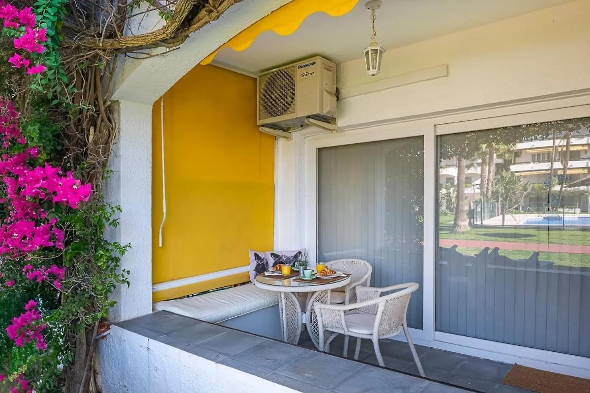 Golden Mile Getaway, Garden View, Pool & Comfort Marbella